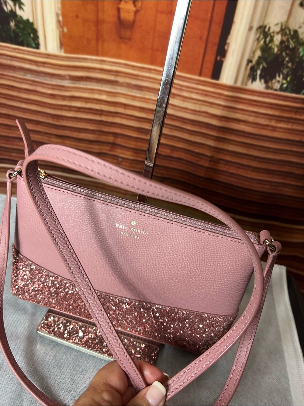 NWOT Kate Spade Leather Greta Court Glitter Ramey Crossbody Bag, Zip Closure 💖 - Picture 15 of 17
